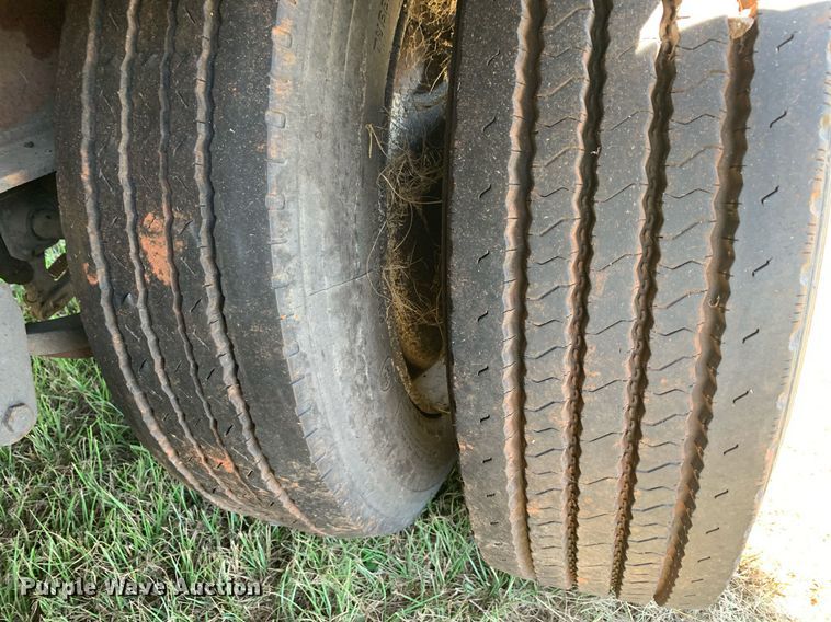 image for item JT9729 1997 Viking VPPD-48 drop deck trailer