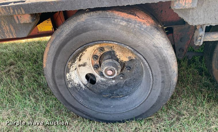 image for item JT9729 1997 Viking VPPD-48 drop deck trailer