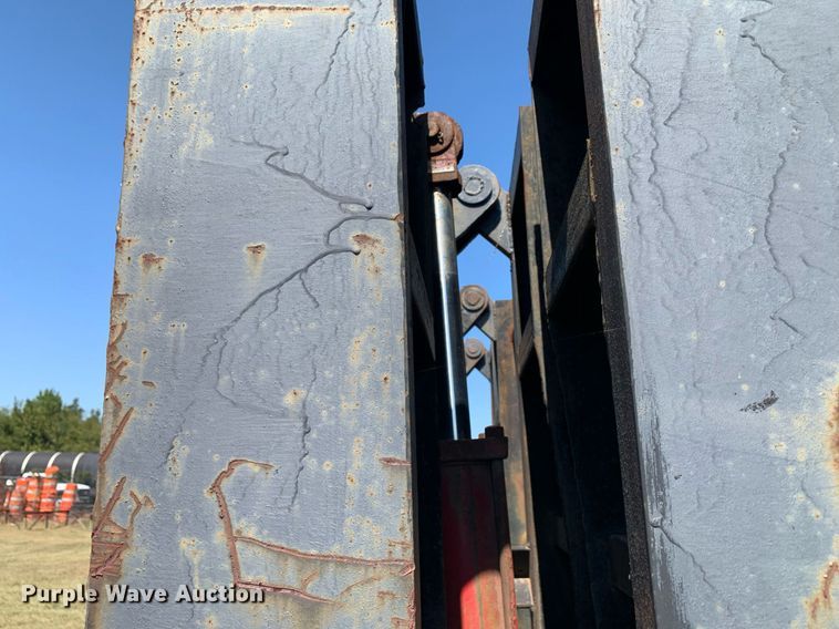 image for item JT9730 1981 Aztec drop deck equipment trailer