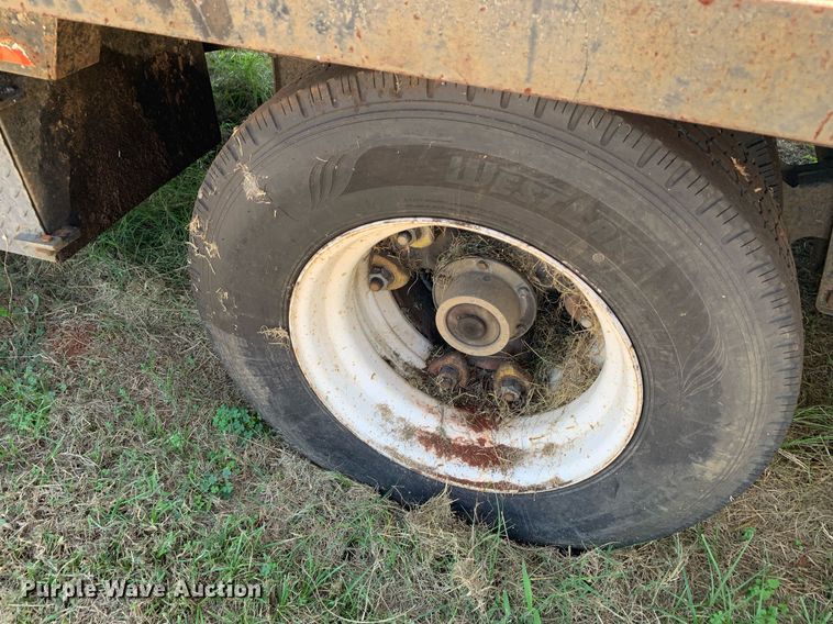 image for item JT9730 1981 Aztec drop deck equipment trailer