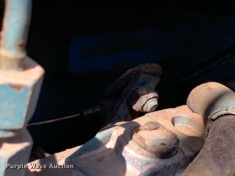 image for item JT9734 1992 International  4700  oil distributor truck