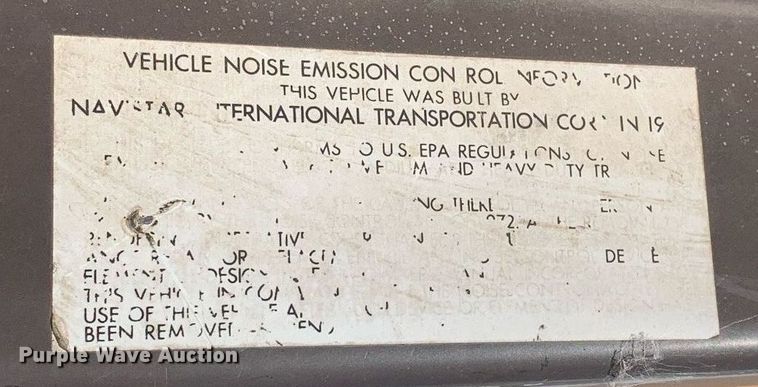 image for item JT9734 1992 International  4700  oil distributor truck