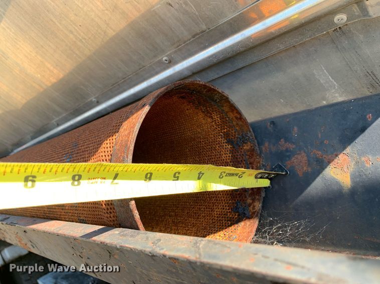 image for item JT9735 2011 Peterbilt  365 oil distributor truck