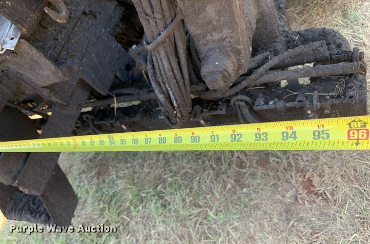 image for item JT9735 2011 Peterbilt  365 oil distributor truck