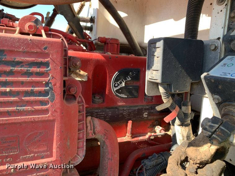 image for item JT9735 2011 Peterbilt  365 oil distributor truck