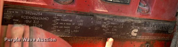 image for item JT9735 2011 Peterbilt  365 oil distributor truck