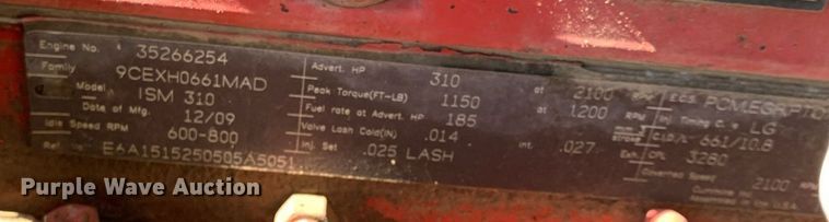 image for item JT9735 2011 Peterbilt  365 oil distributor truck