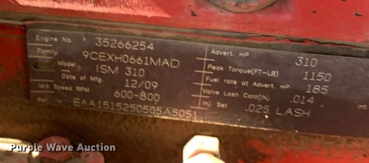 image for item JT9735 2011 Peterbilt  365 oil distributor truck