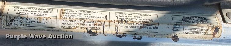 image for item JT9735 2011 Peterbilt  365 oil distributor truck