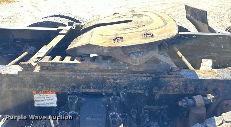 image for item LO9439 2014 Freightliner Cascadia semi truck