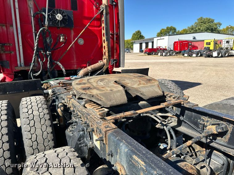 image for item LO9439 2014 Freightliner Cascadia semi truck