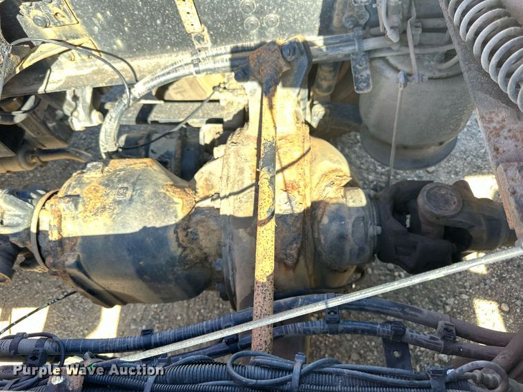 image for item LO9439 2014 Freightliner Cascadia semi truck