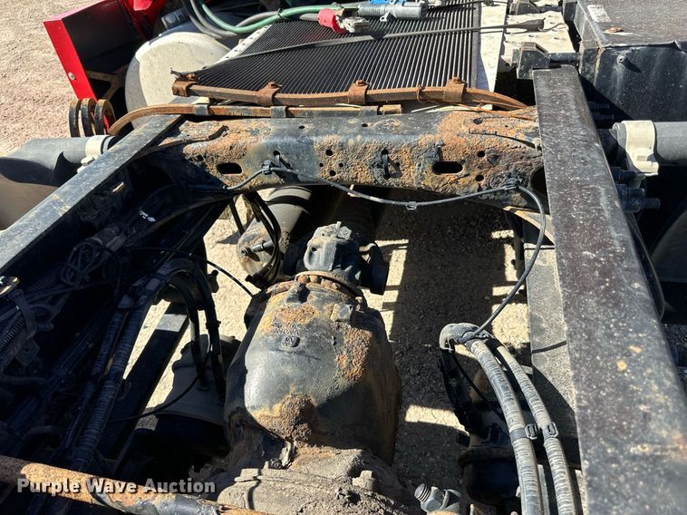 image for item LO9439 2014 Freightliner Cascadia semi truck