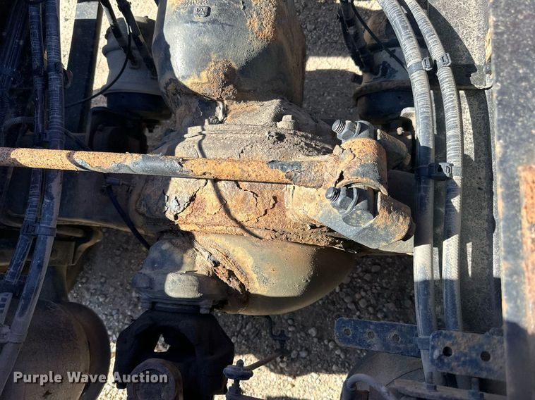 image for item LO9439 2014 Freightliner Cascadia semi truck