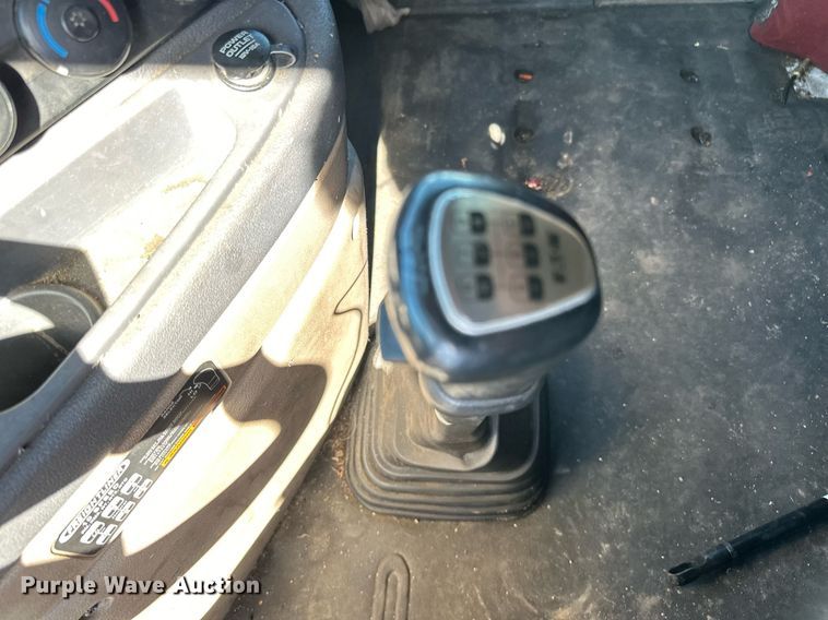 image for item LO9439 2014 Freightliner Cascadia semi truck