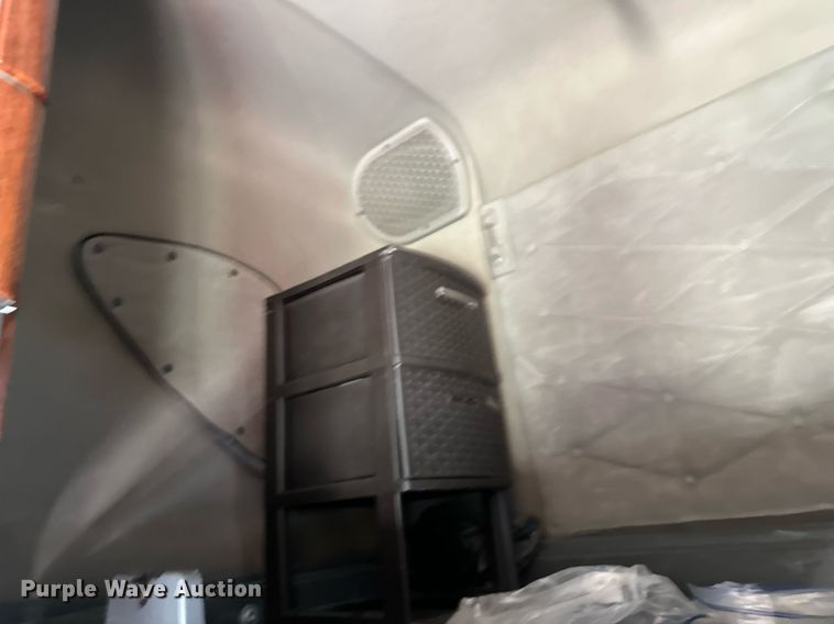 image for item LO9439 2014 Freightliner Cascadia semi truck