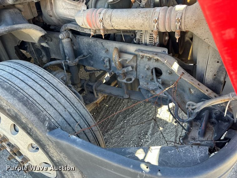 image for item LO9439 2014 Freightliner Cascadia semi truck