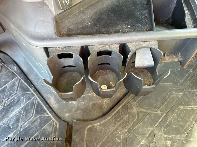 image for item LR9491 2019 Volvo VNL860 semi truck