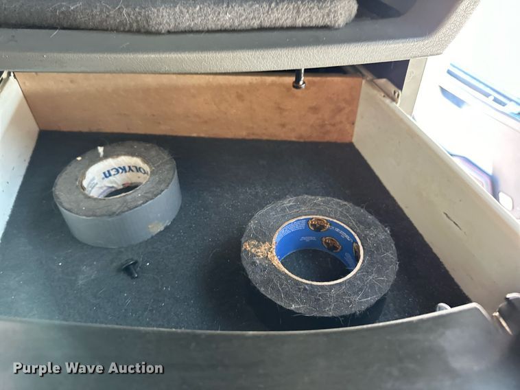 image for item LR9491 2019 Volvo VNL860 semi truck