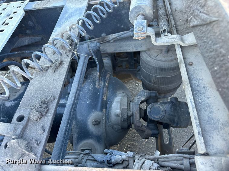 image for item LR9491 2019 Volvo VNL860 semi truck