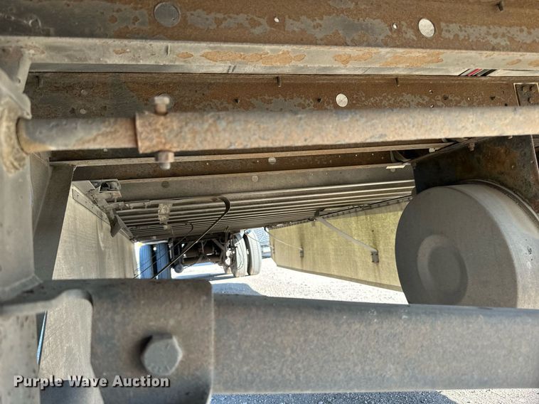 image for item LR9494 2016 Utility VS2RA refrigerated van trailer