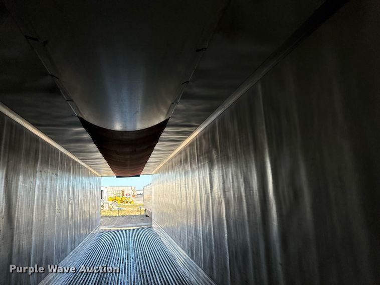 image for item LR9494 2016 Utility VS2RA refrigerated van trailer