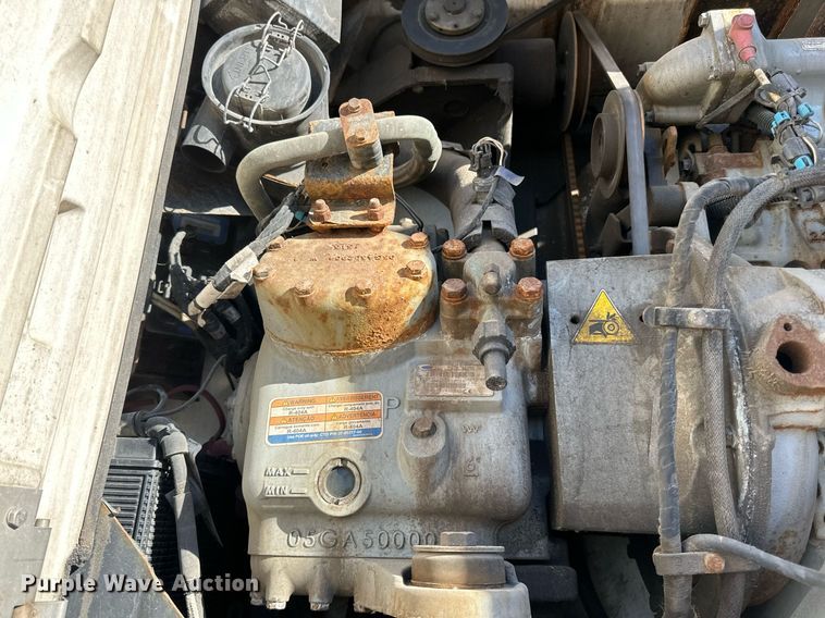 image for item LR9494 2016 Utility VS2RA refrigerated van trailer