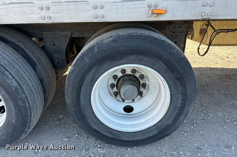 image for item LR9494 2016 Utility VS2RA refrigerated van trailer