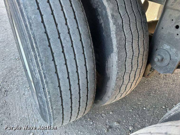 image for item LR9494 2016 Utility VS2RA refrigerated van trailer