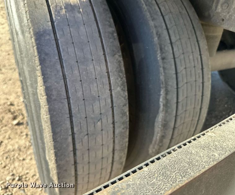 image for item LR9494 2016 Utility VS2RA refrigerated van trailer