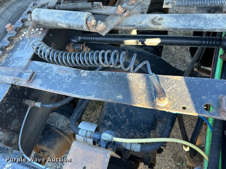 image for item LR9502 2010 International  9200i semi truck