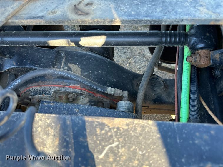 image for item LR9502 2010 International  9200i semi truck