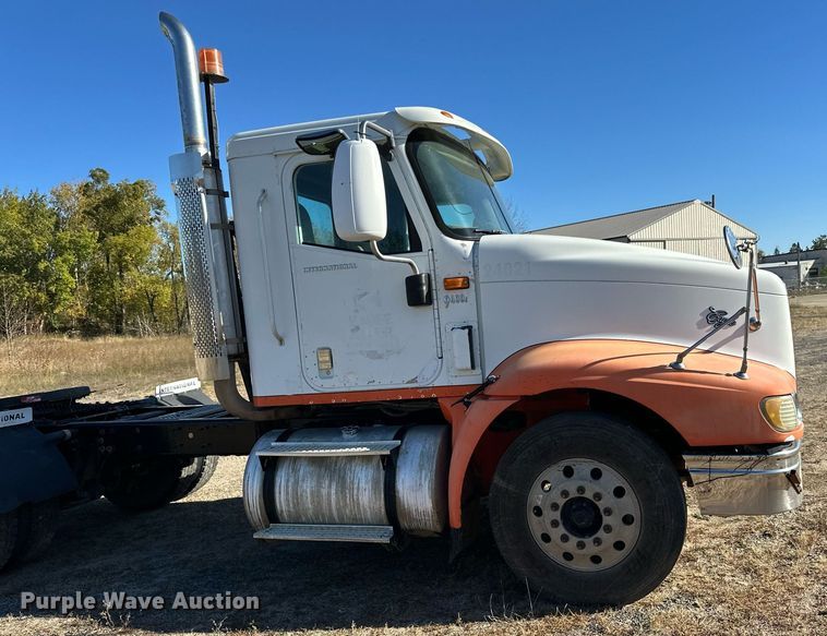 image for item LR9506 2006 International 9400i semi truck