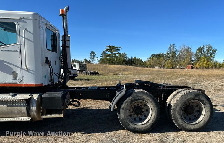 image for item LR9506 2006 International 9400i semi truck