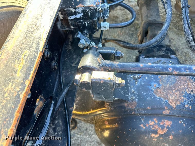 image for item LR9506 2006 International 9400i semi truck