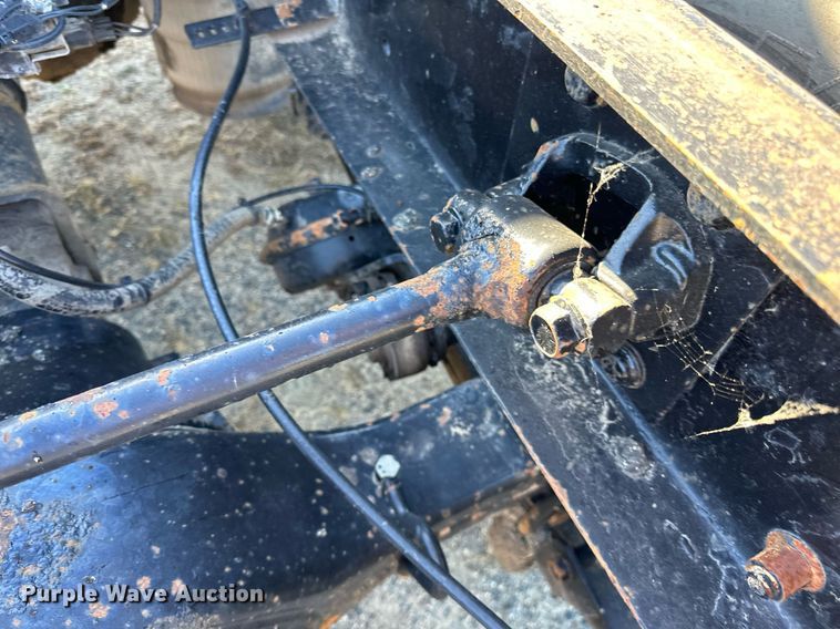 image for item LR9506 2006 International 9400i semi truck