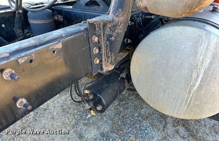 image for item LR9506 2006 International 9400i semi truck