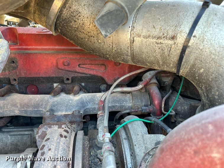 image for item LR9506 2006 International 9400i semi truck