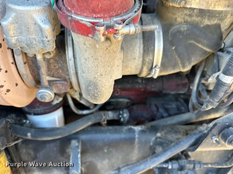 image for item LR9506 2006 International 9400i semi truck