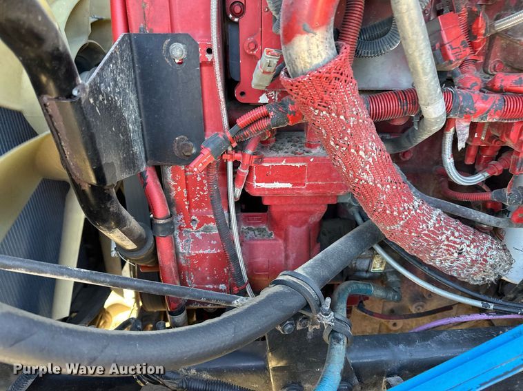 image for item LR9506 2006 International 9400i semi truck