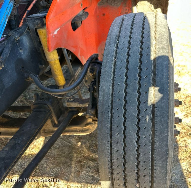 image for item LR9506 2006 International 9400i semi truck