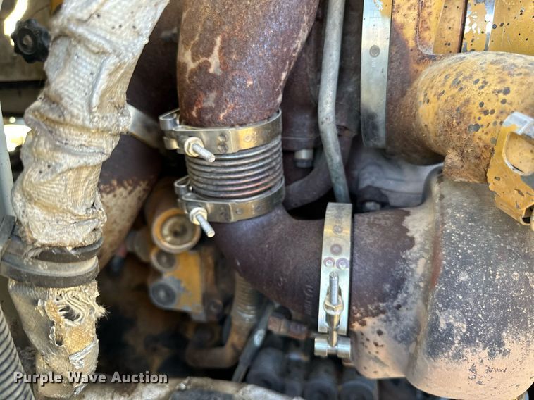 image for item LR9510 2007 International 9200i semi truck