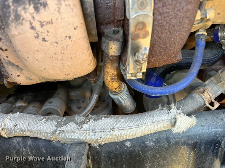 image for item LR9510 2007 International 9200i semi truck