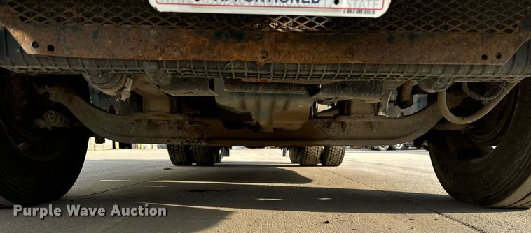 image for item OG9670 2010 Freightliner  Columbia  semi truck