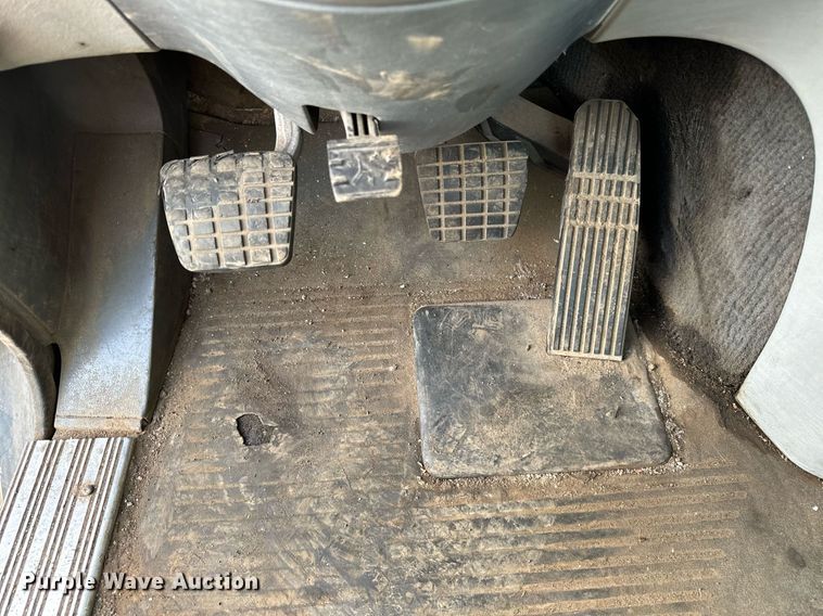 image for item OG9670 2010 Freightliner  Columbia  semi truck