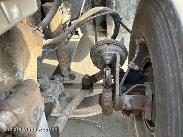 image for item OG9670 2010 Freightliner  Columbia  semi truck