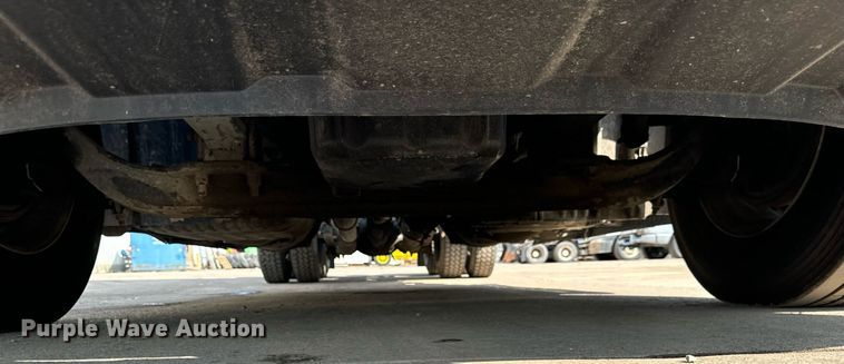 image for item OG9675 2012 Freightliner  Cascadia semi truck