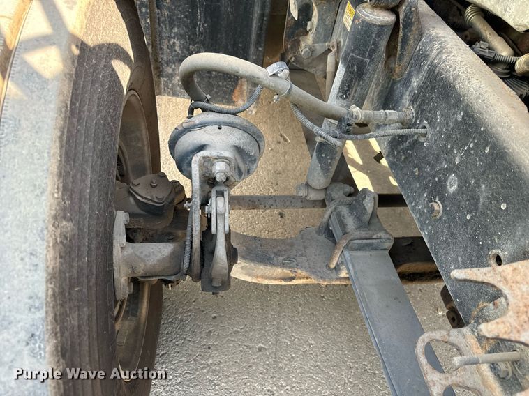 image for item OG9675 2012 Freightliner  Cascadia semi truck