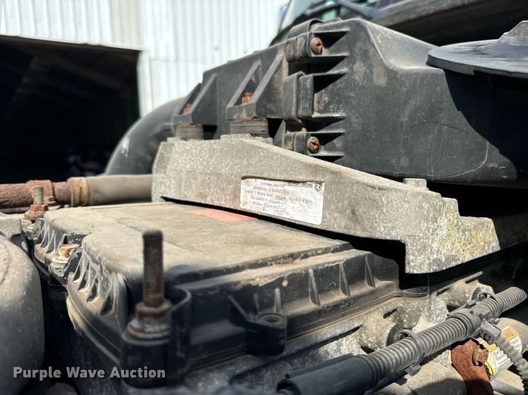 image for item OG9675 2012 Freightliner  Cascadia semi truck