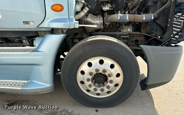 image for item OG9675 2012 Freightliner  Cascadia semi truck